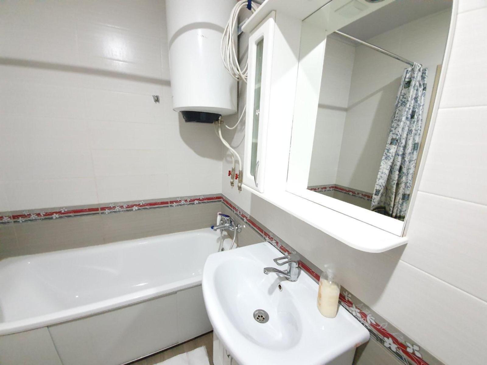 Tourist Home At Stefan Cel Mare With 2 Rooms Кишинев Екстериор снимка