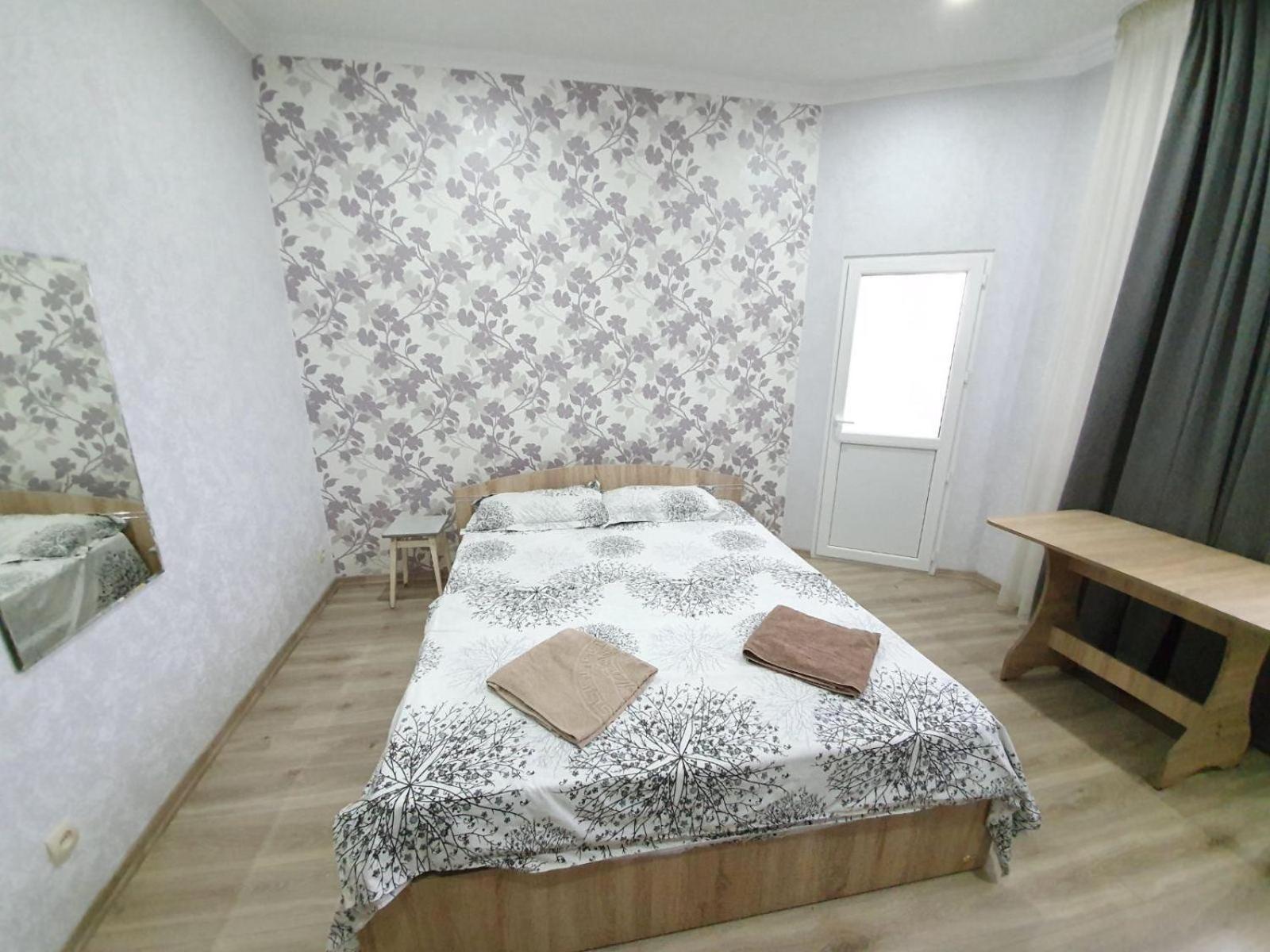 Tourist Home At Stefan Cel Mare With 2 Rooms Кишинев Екстериор снимка