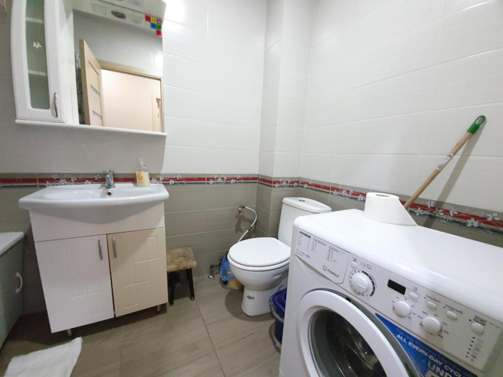 Tourist Home At Stefan Cel Mare With 2 Rooms Кишинев Екстериор снимка
